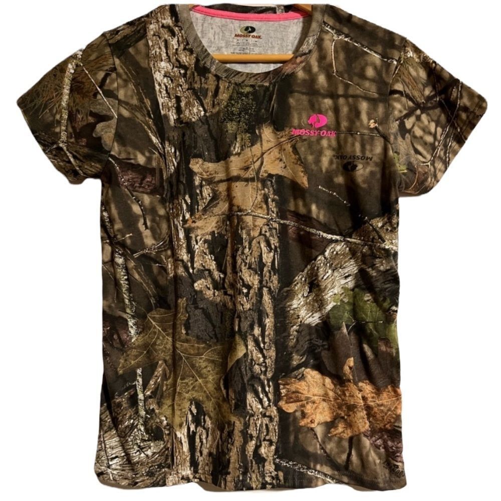 😊3/$30 Mossy Oak women’s Tshirt Sz Medium NWOT